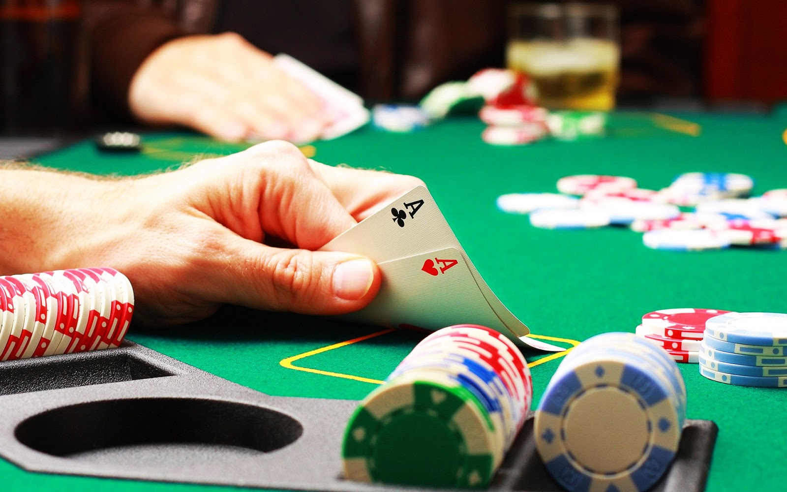 Tips Dalam Menghadapi Argumen Yang Terdapat Di Meja Poker